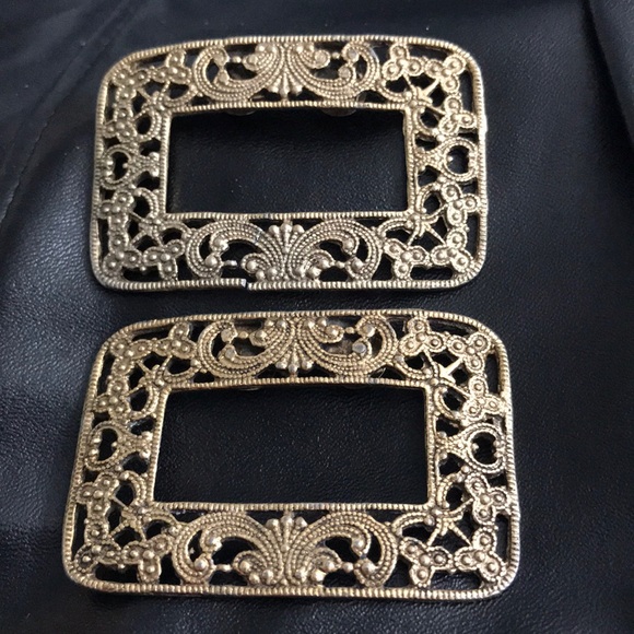 MUST Accessories - ____SOLD____VINTAGE SHOE BUCKLES